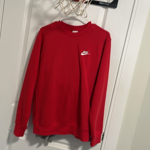 Nike Sweatshirts - Picture 4 of 6